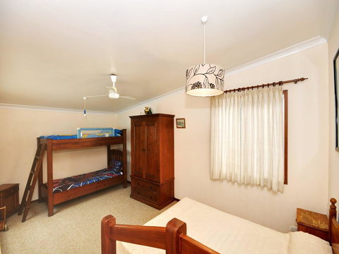 The Lakes Cottage - Bet 4u 3