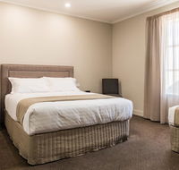 The Lighthouse Hotel - Click Find