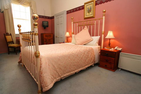 The Lodge On Elizabeth Boutique Hotel - Click Find 3