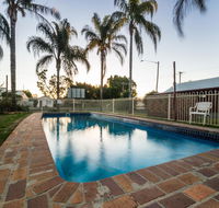 The Major Mitchell Motel - Click Find