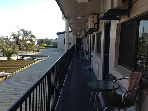 The Metropolitan Hotel - Click Find 2