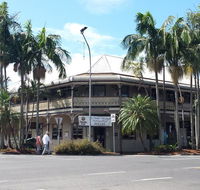 The Middle Pub - Click Find