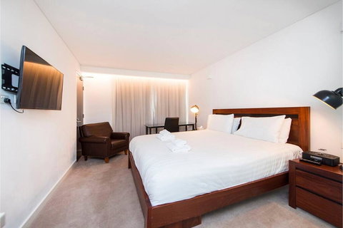 The Nest - Convenient & Comfy Space With Fantastic Rooftop - Bet 4u 2