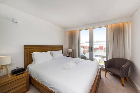 The Nest - Modern Room In Northbridge With Roof Terrace - Bet 4u 0