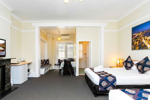 The North Shore Hotel - Click Find 3