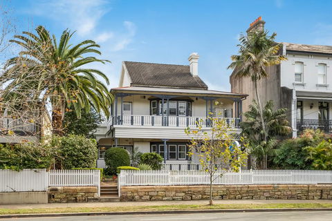 The North Shore Hotel - Click Find 0
