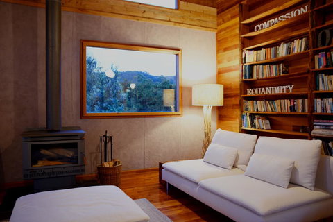 The O Retreat - Bet 4u 2