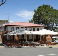 The Oaks Hotel - Click Find