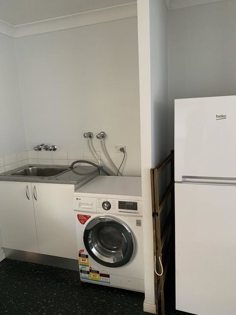 The Oaks Hotel Motel - Click Find 1