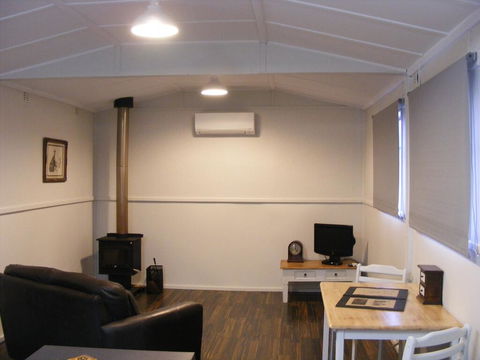The Old School House BnB - Click Find 0