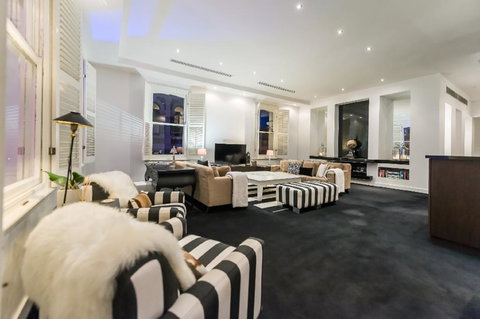 The Pakenham - Lawyer Find 0