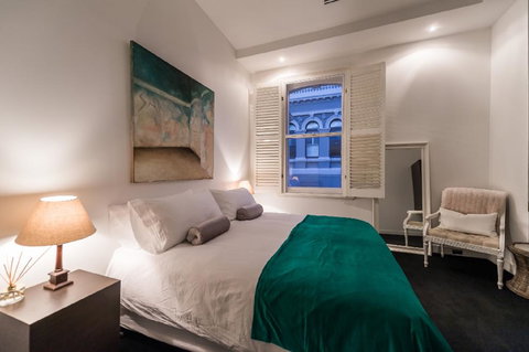 The Pakenham - Lawyer Find 2