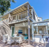 The peachy life Sunshine Beach - Click Find