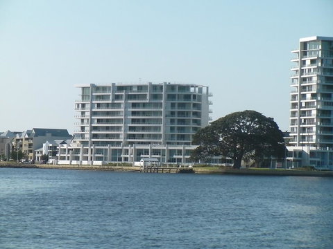 The Point Mandurah Apartment - Lawyer Find 0