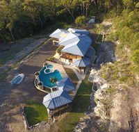 The Pool House - Click Find