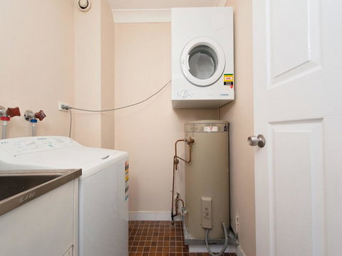 The Poplars, Unit 31/34 Magnus Street - Bet 4u 2