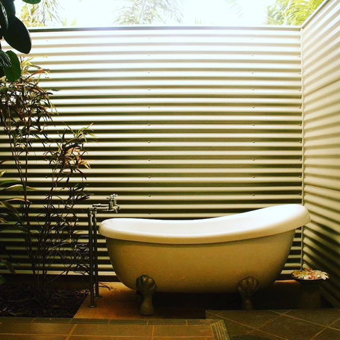 The Quarters Self Contained Bungalow - Bet 4u 3