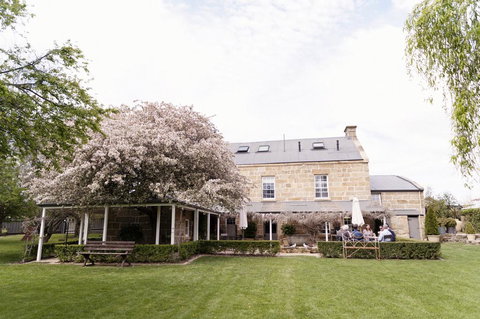 The Red Feather Inn - Bridge Guide 2