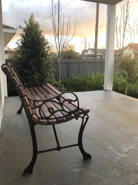 The Rested Guest 3 Bedroom Cottage West Wyalong - DBD 2