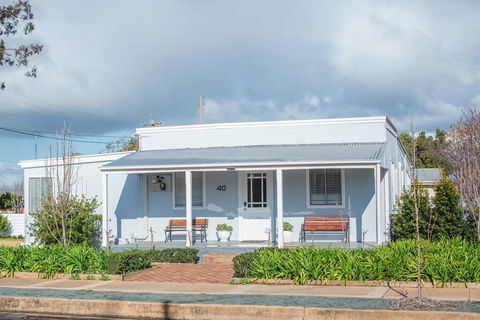 The Rested Guest 3 Bedroom Cottage West Wyalong - DBD 0