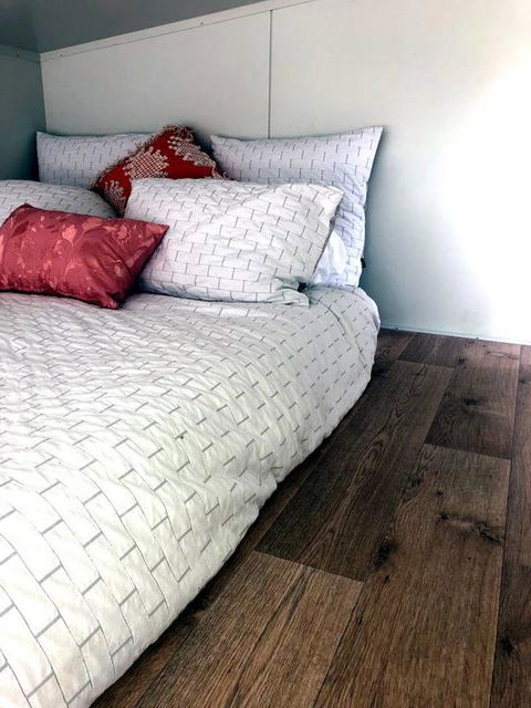 The Saddle Camp Tiny House, Braidwood - Bridge Guide 3