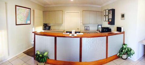 The Saltbush Motor Inn - Click Find 1