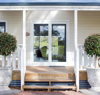 The Summer House Retreat - Click Find