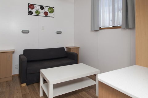 The Sundowner Cabin & Tourist Park - Click Find 2