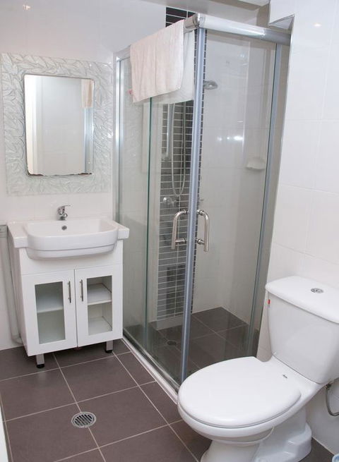 The Swiss Motel - Bridge Guide 3