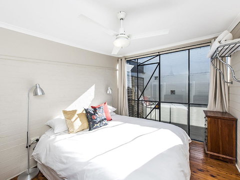 The Tannery - 2 Bedroom Converted Warehouse - Bet 4u 2