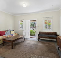 THE TEACHERS COTTAGE - Local Finder