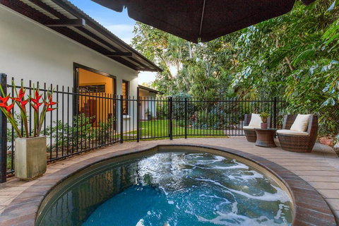 The Tropical Sanctuary - Bet 4u 0