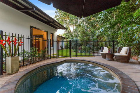 The Tropical Sanctuary - Local Finder 0