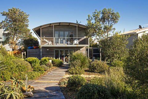 The Watershed @ Culburra Beach - Click Find 0