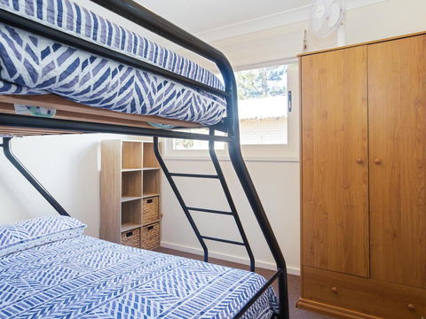 The Whale Watcher', 1/6 Birubi Lane - Waterfront Unit With Stunning Views, Level Access - Bet 4u 2