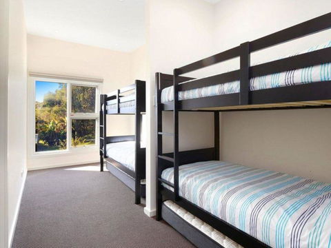 The Wharf House - Budgewoi - Click Find 1