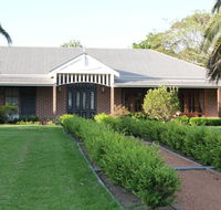 The Willows B n B - Click Find