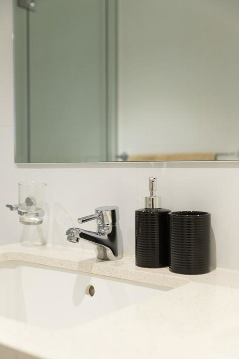 Ther-Rich Apartment - Bet 4u 3