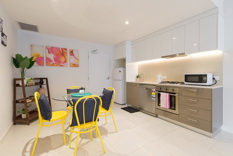 Ther-Rich Apartment - Bet 4u 0