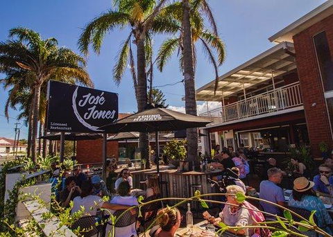 Thirroul Beach Motel - Click Find 1