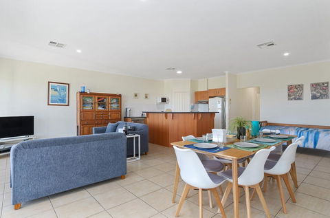 Ticky's Dream - 18 Turnberry Drive - DBD 3