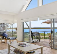 Tilbury Breeze - ocean views comfort and style - Bet 4u