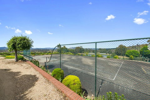 Timberline Park High Country Farmstay - Bridge Guide 1