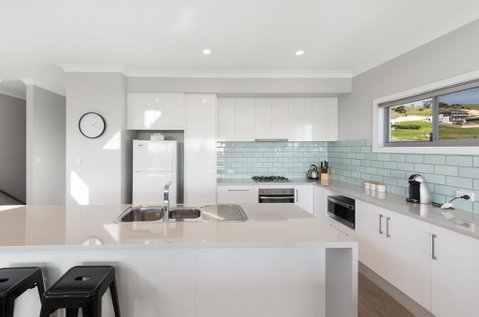 Time Away - 50 Turnberry Drive - Lawyer Find 2
