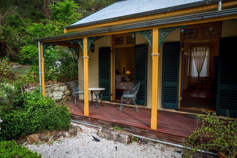 Tizzana Winery Bed And Breakfast - Click Find 3
