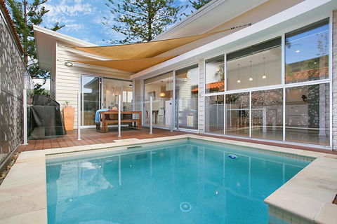 Toby's Beach House - Click Find 0