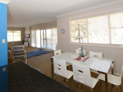 Tokelau Townhouse 1 - Click Find 2