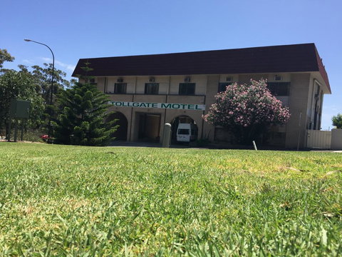 Tollgate Motel - Bridge Guide 2