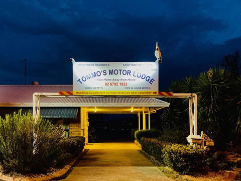 Tommo's Motor Lodge - Local Finder 1
