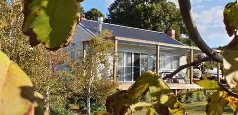 Toms Cottage - Wilgowrah -A Country Escape - Click Find 0